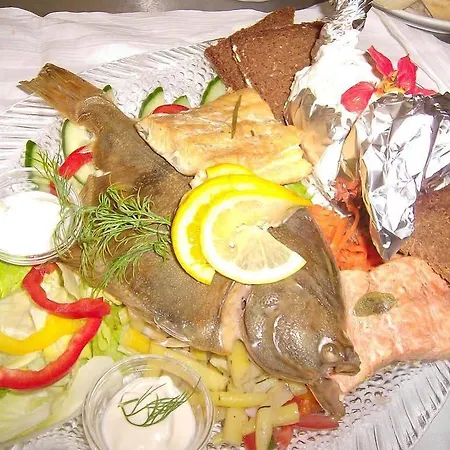 凯撒奥斯特西普尔酒店