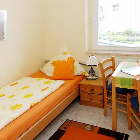 凯撒奥斯特西普尔酒店 3*